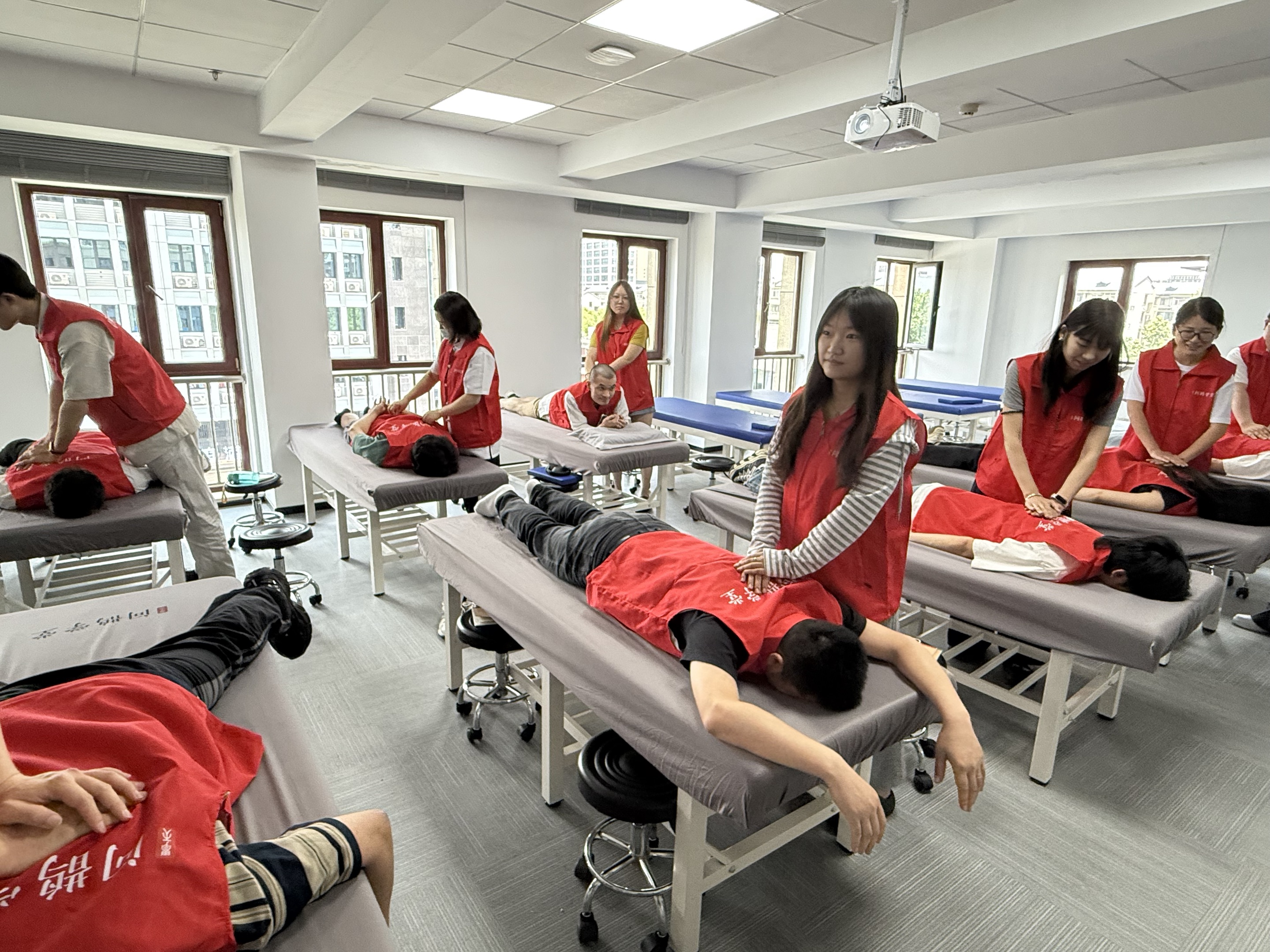 杭州中医学校校园风采