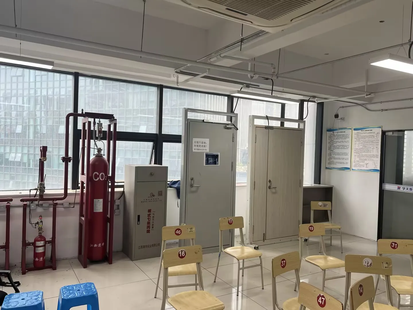 学天教育_绍兴消防学校_校区消防实操间
